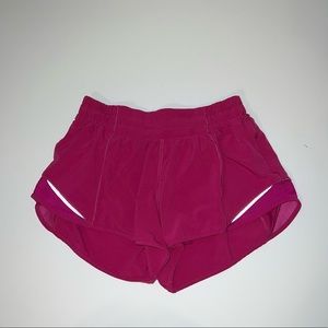 Women’s Lululemon Hotty Hot low-Rise Short 2.5” size 4 Hot Pink